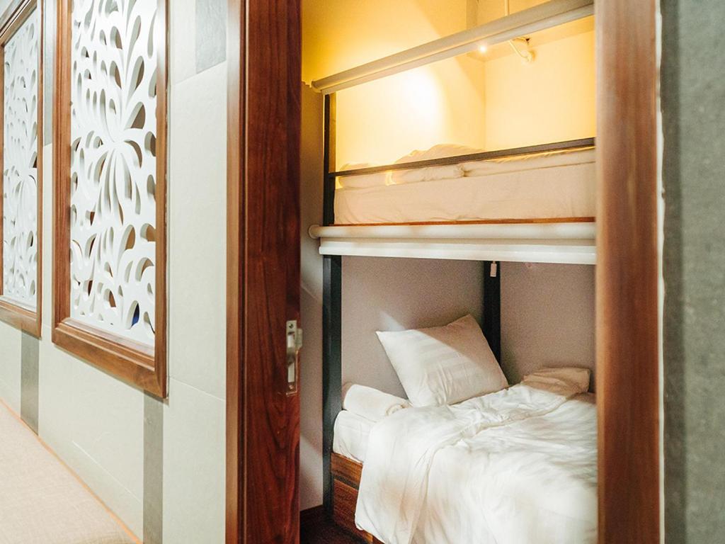 Ha Noi Re Hostel Hanoi Bagian luar foto